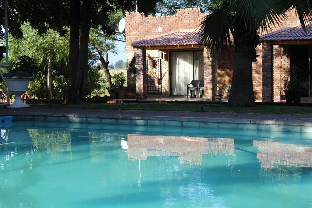 Villa Lin-Zane Vryburg Ngoại thất bức ảnh